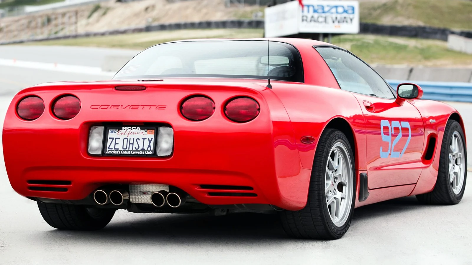 Click to Enlarge-Esc to Close Corvette Generations/C5/C5 2001 Red Rear.webp
